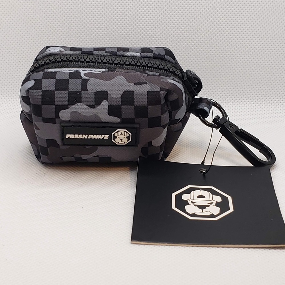 Fresh Pawz Dog Poop Waste Bag Holder With Roll Of Bags